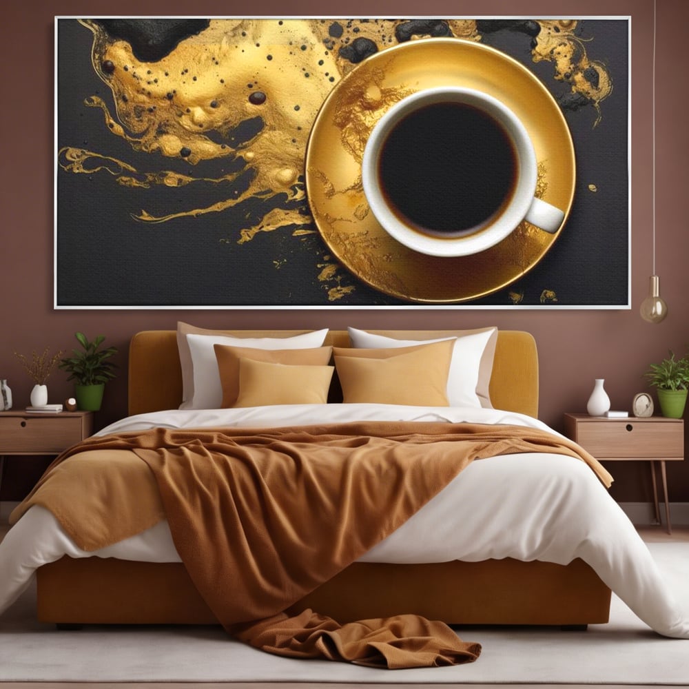 Tablou canvas cu tablou canvas cu ceasca de cafea, in rama de aluminiu argintiu, pe perete intr-un dormitor